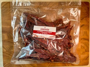 Снеки к пиву: Мясо СЛАЙСЫ из МРАМОРНОЙ ГОВЯДИНЫ с/к (0,5 кг)